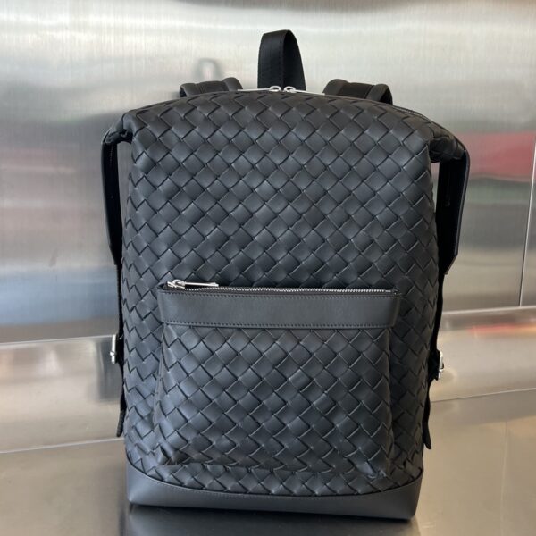 BOTTEGA VENETA Leather backpack