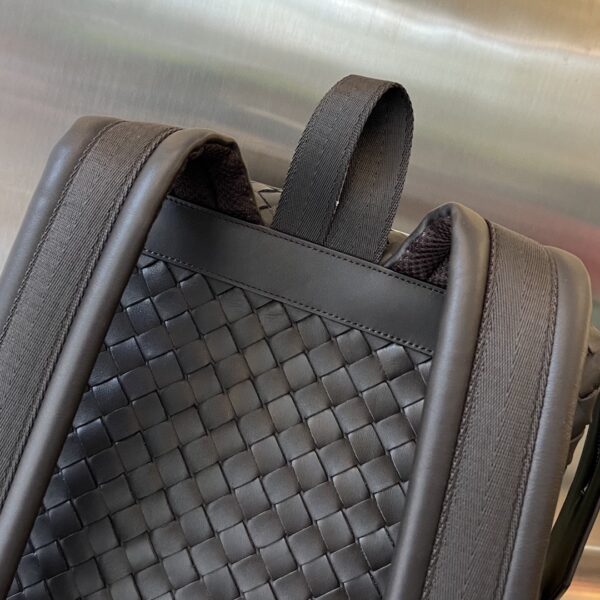 BOTTEGA VENETA Leather backpack