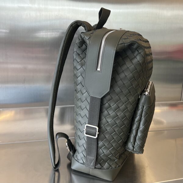 BOTTEGA VENETA Leather backpack