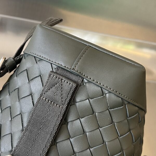 BOTTEGA VENETA Leather backpack