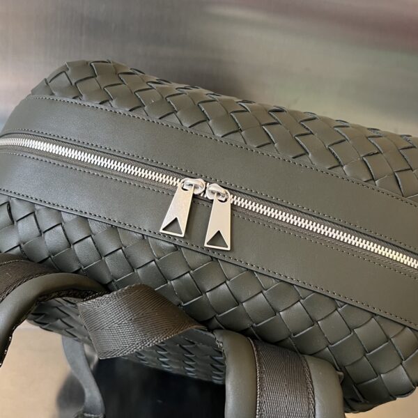BOTTEGA VENETA Leather backpack