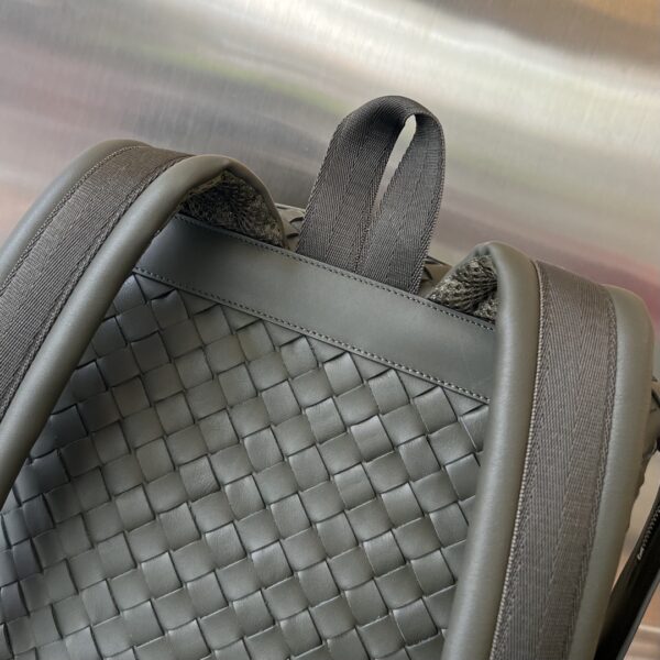 BOTTEGA VENETA Leather backpack
