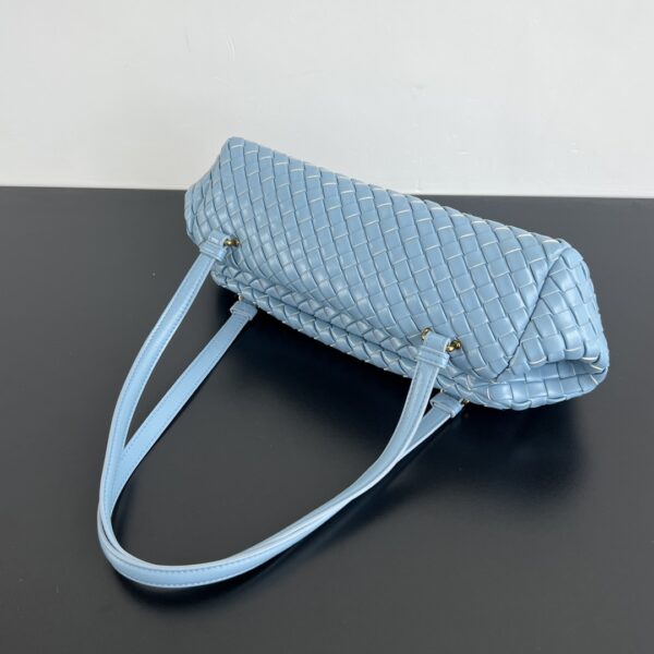 BOTTEGA VENETA Let’s go