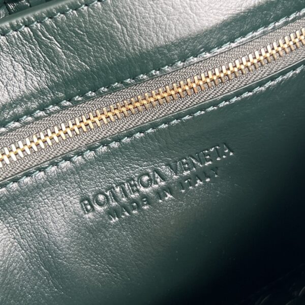 BOTTEGA VENETA Swing