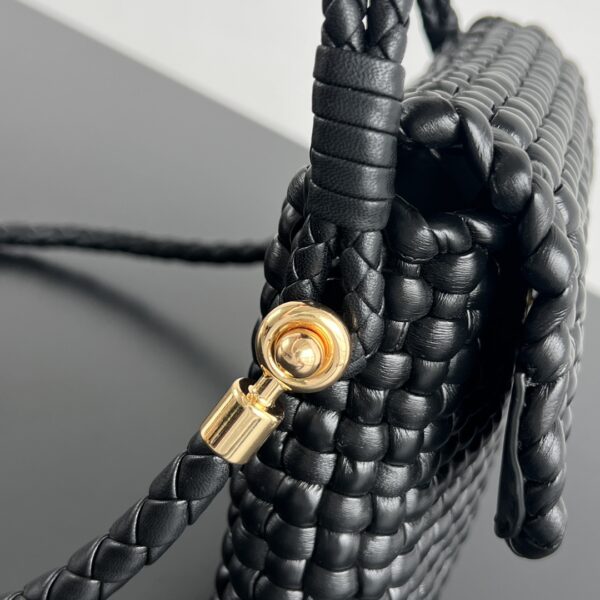 BOTTEGA VENETA Swing