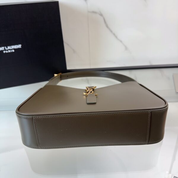 YSL LE5À7 In Smooth Leather